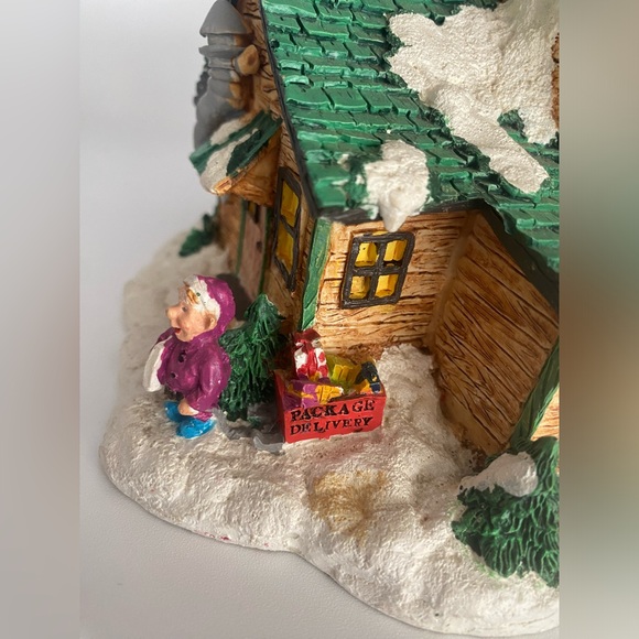 Santa's Town at the North Pole Christmas Village Post Office Air Mail 1995 EUC - Picture 12 of 16